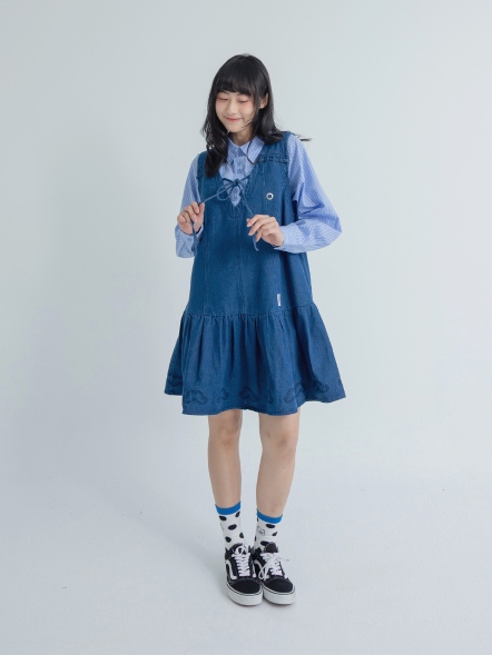 鬍子電繡丹寧背心式洋裝