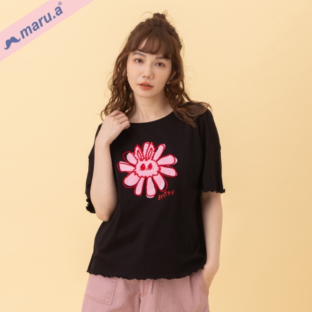 【maru.a】mitu花朵線條刺繡後挖背綁帶滾邊造型上衣🐰(2色)-黑色 24321215