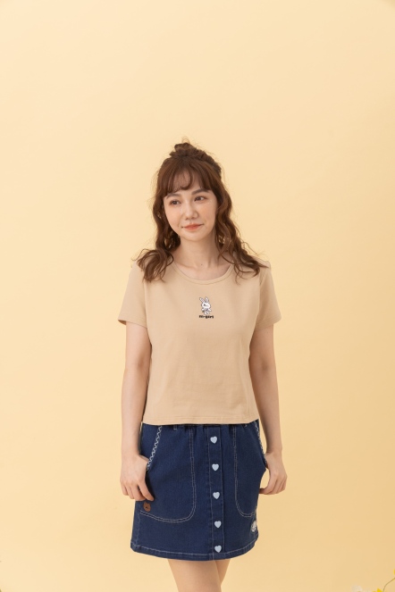 郊遊兔兔膠印圖上衣