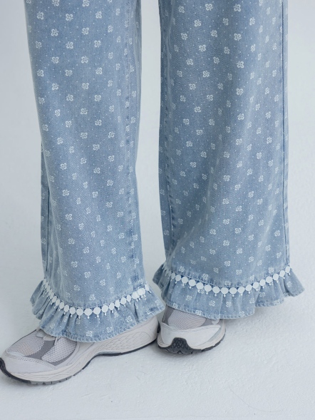 小花點點貓偷看大寬褲