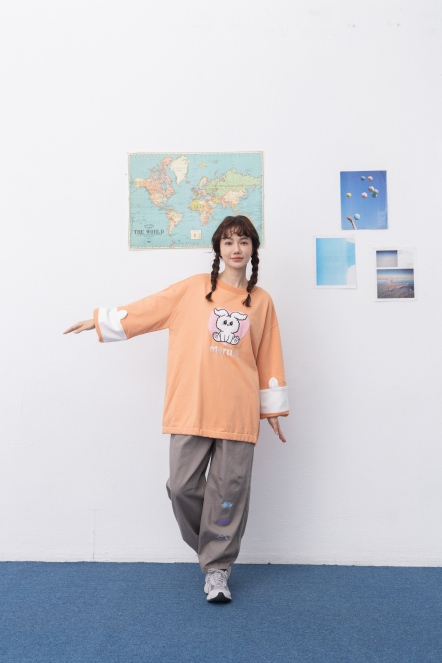 手繪撞色拼接造型刷毛上衣