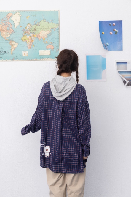 【maru.a】文青格紋拼接連帽襯衫(2色)- 丈青 24933212