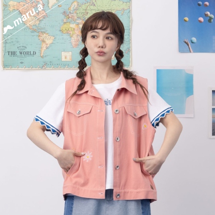 【maru.a】miru在芬蘭📌童趣撞色手繪刺繡排釦背心(2色)-淺粉 24922511