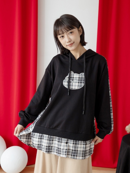 萌貓格紋拼接連帽上衣