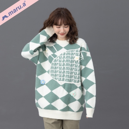 【maru.a】特殊設計款💫滿版字母撞色菱格紋厚磅小花毛衣(3色)-淺綠 23914214