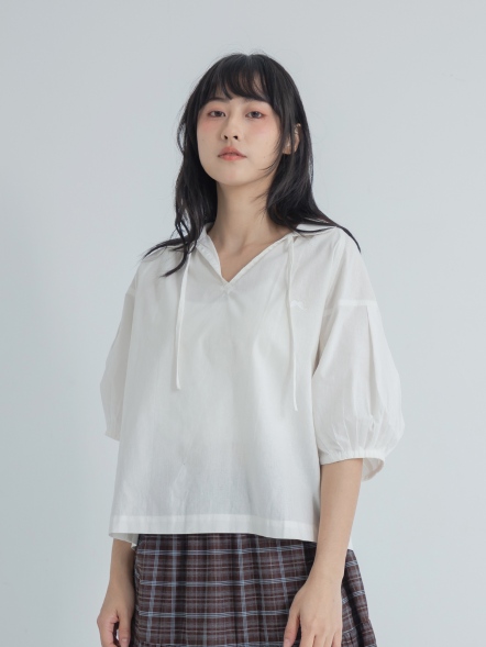 V 領抽繩上衣