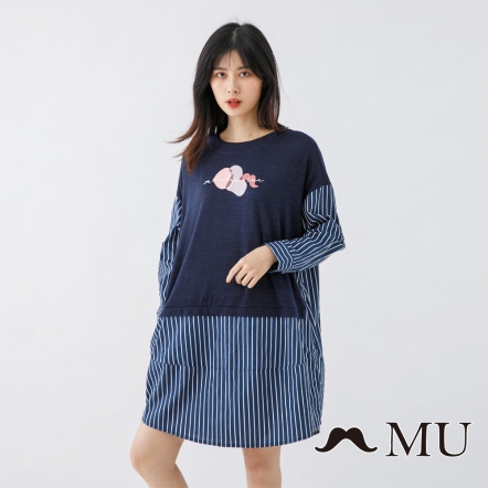 【MU】胸前印花條紋拼接洋裝(2色)21317162