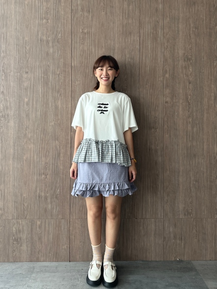 格紋荷葉邊上衣